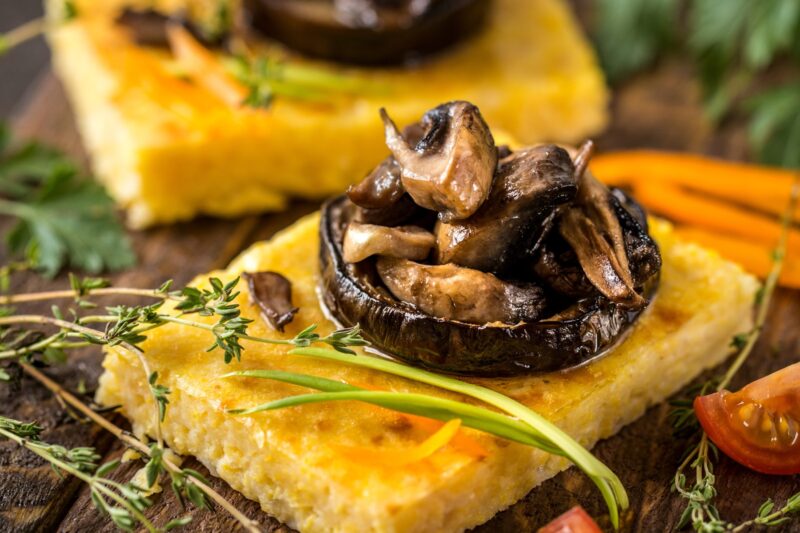 Crostini Di Polenta Con Funghi Porcini GenV