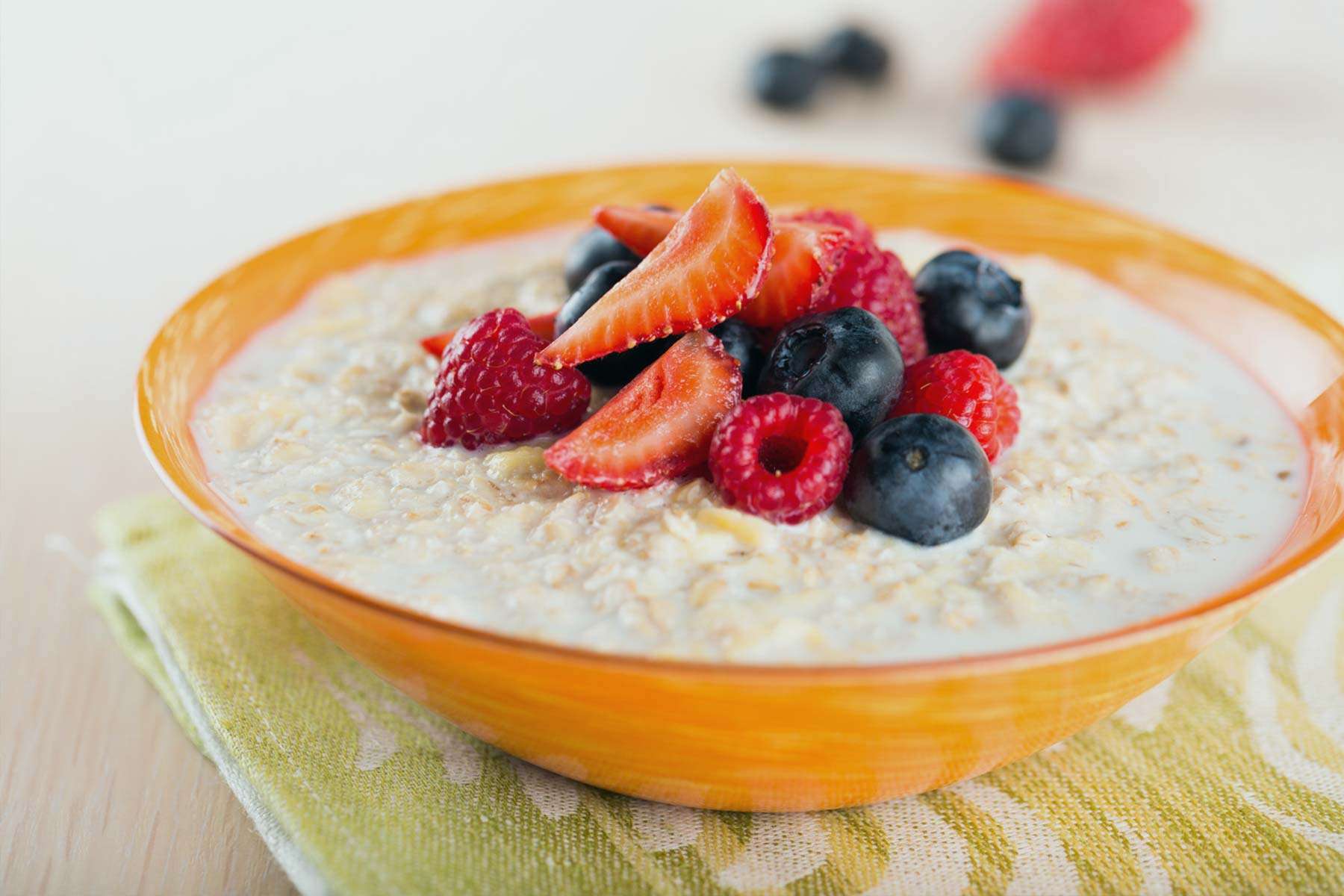 Spiced Oatmeal With Fruits GenV